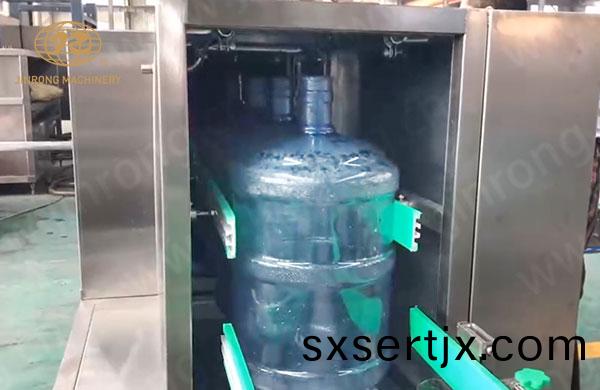 全自動外刷桶(tong)機