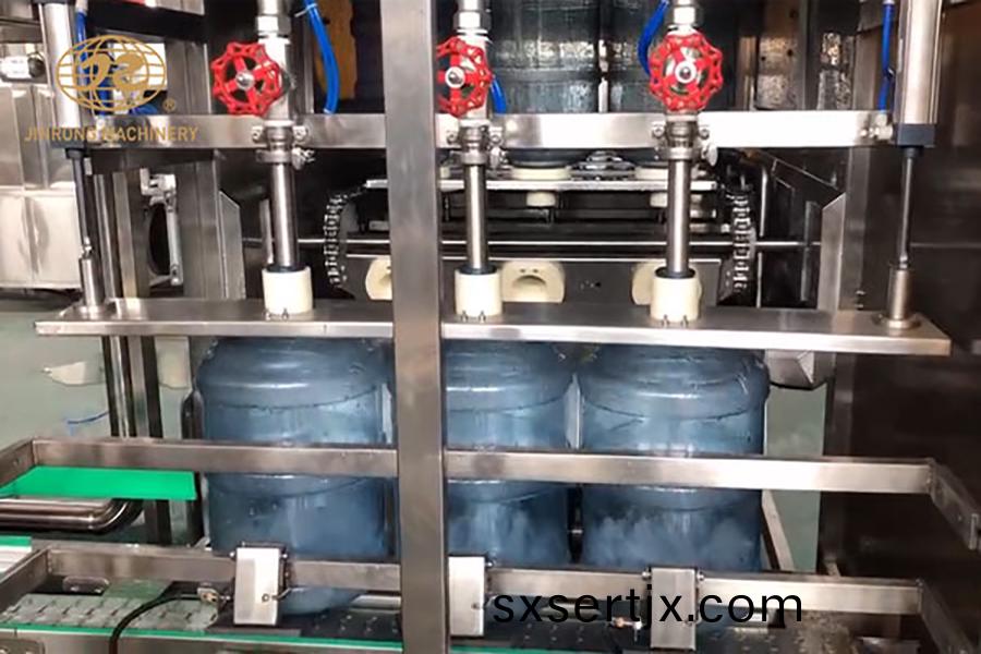 3加崙桶裝水灌裝機