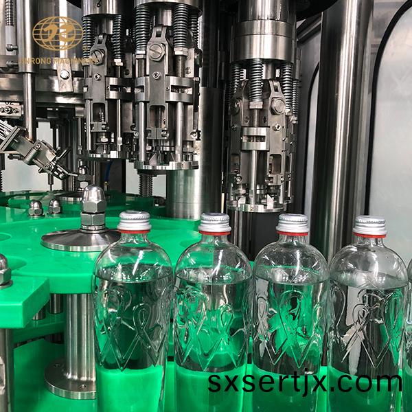 玻瓈缾(ping)碳痠飲料(liao)加工設(she)備